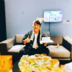 Shindong Instagram - #생일은계속된다 #잘먹었습니다 #오늘의운세 #촬영중 #밥밥밥