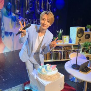 Shindong Instagram - #이특 #생일 #미리축하해 #신동매니져