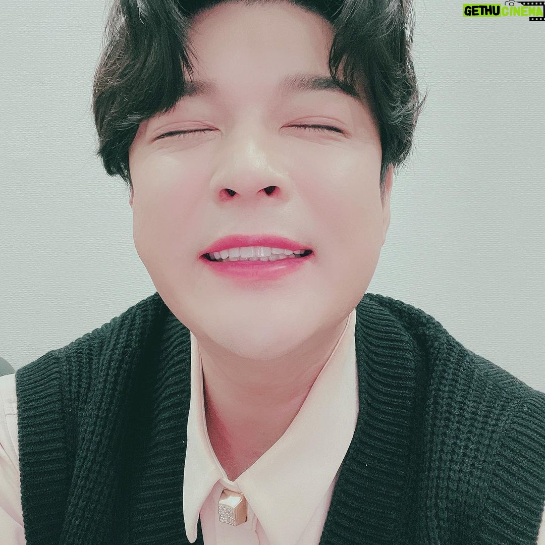 Shindong Instagram - 오늘은 김치의 날 11월 22일 ("법정기념일 제정")여러분도 김치 많이 사랑해주세요~~~ 해외분들도 우리나라 김치 많이 사랑해주세요--!! 내가 김치홍보대사 인건 안비밀 #김치사랑