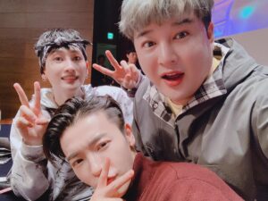 Shindong Instagram - #디앤이 #스케줄이같은장소여서 #놀러갔음요