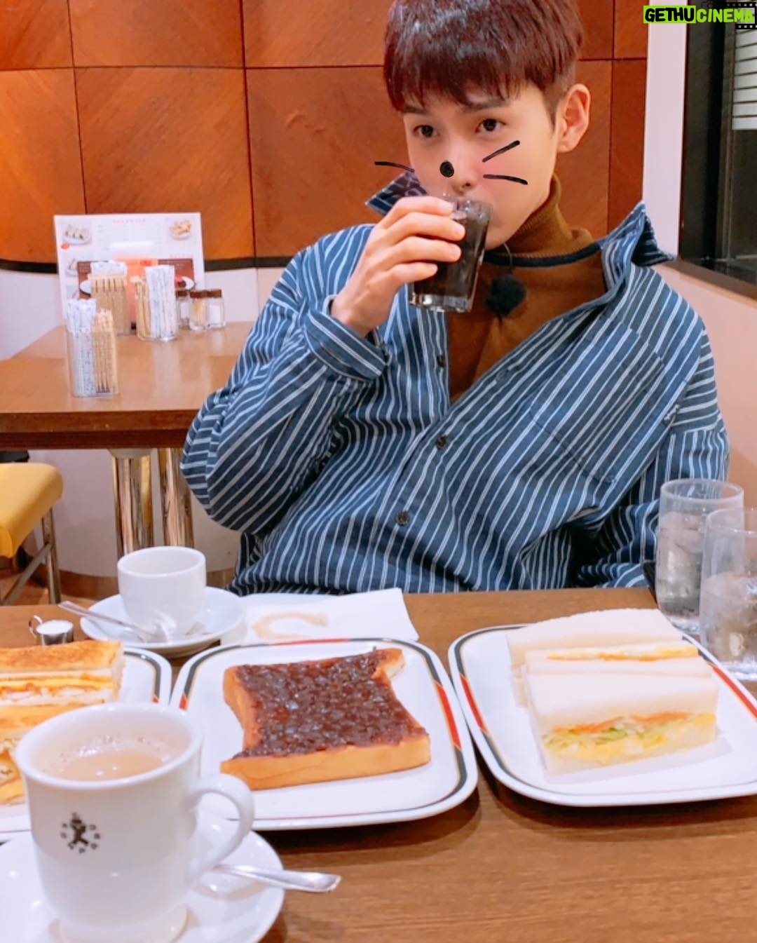 Shindong - 145.4K Likes - #아푸지마라 #려욱