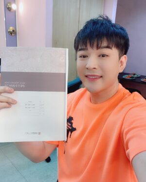 Shindong Instagram - 다이어트 하고 나서 주변에서 건강 걱정 많이 했는데 건강검진 결과 너무 좋아요. 항상 건강검진 할 때는 혹시나 불안했는데 마음 너무 편하네요. 처음보는 건강한 수치에 결과표 바뀐 줄~~^^ #건강검진결과이상무 #다이어트후건강해져 #건강걱정이제그만 #마음너무편해 #건강한다이어트 #쥬비스다이어트