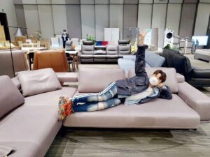 Shindong Instagram - 이게 제일 맘에들어요!!!
이사준비 그리고 랜선집들이 할꺼야.
조금만기다려
YOUTUBE 랜선집들이 준비중입니다!!
신동댕동으로도 찍어서 올릴께요!!
식탁도 봐야하는데.. ㅎㅎ 씐난다
#기대하시라
.
.
.
#polipol #폴리폴 #독일소파 #리클라이너 #수입소파
#porcelcasa #포르셀까사 #세라믹식탁 #원목식탁 #식탁 #천연소재 #이태리세라믹
#francoferri #프랑코페리 #이태리소파 #명품소파
#italialiving #이탈리아리빙 #가죽소파 #천연가죽소파 #소파추천
#신동추천 #신동픽 #신동pick
#현대백화점 #현대백화점판교점 #hyundaidepartmentstore #팝업스토어 #팝업행사