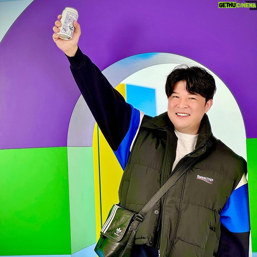 Shindong Instagram - Hey guys👋 How are u doing? Its been a while since i updated so here are my recent pictures for you ;) But u know whats more surprising here is that these pics are all taken by iPhone15📱(Low-light is amazinggggg)
