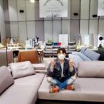 Shindong Instagram - 이게 제일 맘에들어요!!! 이사준비 그리고 랜선집들이 할꺼야. 조금만기다려 YOUTUBE 랜선집들이 준비중입니다!! 신동댕동으로도 찍어서 올릴께요!! 식탁도 봐야하는데.. ㅎㅎ 씐난다 #기대하시라 . . . #polipol #폴리폴 #독일소파 #리클라이너 #수입소파 #porcelcasa #포르셀까사 #세라믹식탁 #원목식탁 #식탁 #천연소재 #이태리세라믹 #francoferri #프랑코페리 #이태리소파 #명품소파 #italialiving #이탈리아리빙 #가죽소파 #천연가죽소파 #소파추천 #신동추천 #신동픽 #신동pick #현대백화점 #현대백화점판교점 #hyundaidepartmentstore #팝업스토어 #팝업행사