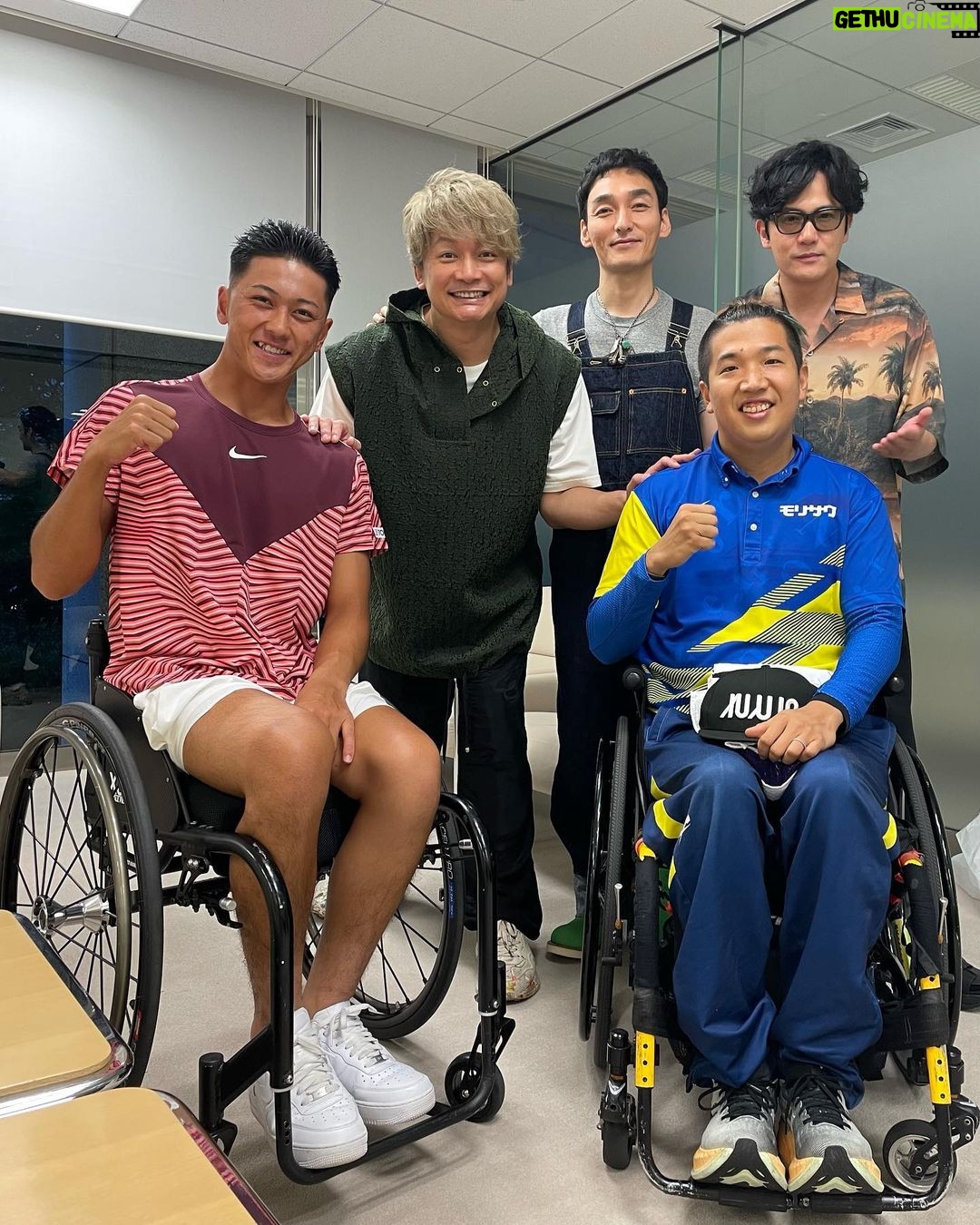 Shingo Katori Instagram - 楽しかった! 久しぶりに #佐藤友祈 選手に会えた @tomoki_1st 初めて #小田凱人 選手に会えた @tokitooda よしっ 来年はパリに行こう! #パラリンピック パリ大会だ! みんな 一緒に #パラスポーツ を応援しましょう! #TOKYOパラスポーツFORWARD #TOKYOパラスポーツ月間 #Paralympics #稲垣吾郎 #草彅剛 #香取慎吾