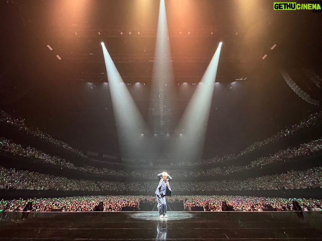 Shingo Katori Instagram - #ぴあアリーナMM でのLIVEからもう1ヶ月たったね nextは石川 1ヶ月以上あいだ空いてるけど 大丈夫かなぁ 振付とか歌とか ちゃんと覚えているかなぁ 大丈夫だよ やれば出来る子だから! 上野樹里ちゃんのラジオに呼んでもらったよ 聴いてくれたかな ラジオから流れる 『 ひとりきりのふたり 』で 整ったよ 明日も、一笑懸命テキトーに。だね もう9月だね そろそろ暑さ落ち着いてくれるかな 体調崩さないようにね ゆっくりね #BlackRabbit #じゅりノート #子って