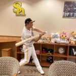 Shingo Katori Instagram – 始球式じゃないんだって
セレモニアルピッチなんだって
セレモニアピッチじゃないよ
セレモニアルピッチなんだって
やったよ！できたよ！
#sbhawks