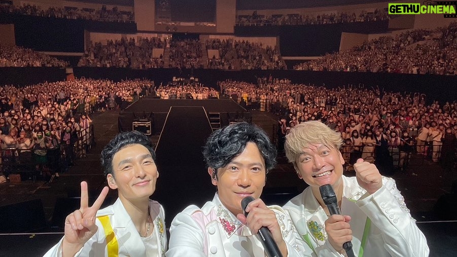 Shingo Katori - 87.3K Likes - 去年の12月から月に一度
全国5ヵ所で行われたファンミーティングが北海道 #真駒内セキスイハイムアイスアリーナ で千秋楽を迎えました。
とっても楽しかった。
感謝。ありがとう!
また一緒に遊ぼうね。
#アイシテマース
#NAKAMAtoMEETING_vol2
#NtMv2
#香取慎吾
#稲垣吾郎
#草彅剛
#新しい地図