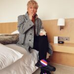 Shingo Katori Instagram - ホテルでプラダでサンドウィッチ と東京タワー @25ansjp 今日発売 #25ans #東京エディション虎ノ門 #TokyoEDITIONToranomon #プラダ #PRADA #サンドウィッチ #赤トンボ #東京タワー #tokyotower