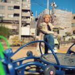 Shingo Katori Instagram – 22日発売の #週刊文春woman の撮影した公園の遊具がかっこよかった。で、このポーズは何。公園の遊具を作ってみたいなぁと夢見ていた頃があったなぁと自分を懐かしむ。いつも文春womanは私服なのです。今回は全身 #louisvuitton でキメています。で、このポーズは何。いつもオープニングトークは公園から始まっていた #天声慎吾 を懐かしむ。今日は #あまのっち の誕生日。お誕生日おめでとう！
