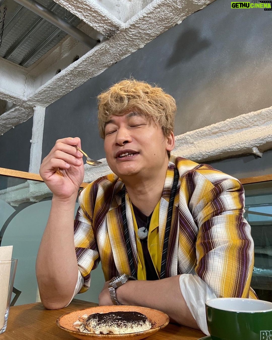 Shingo Katori - 155.9K Likes - #彼氏とデートなうに使っていいよ
のために撮ったけど
#彼氏とデートなうに使えないやつ
#でもこれが逆にいいよってコメントがきそうなやつ