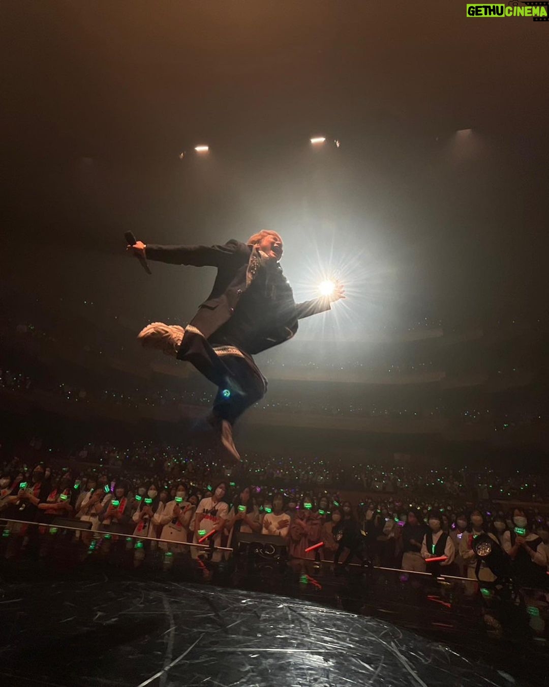 Shingo Katori - 173.2K Likes - 昨日今日と
名古屋でライブでした
あまのっちが観に来てくれたから
トークに出てもらって一曲一緒に歌ってもらいました!
愛知県芸術劇場楽しかったよ
また一緒に遊ぼうね名古屋〜!
#BlackRabbit