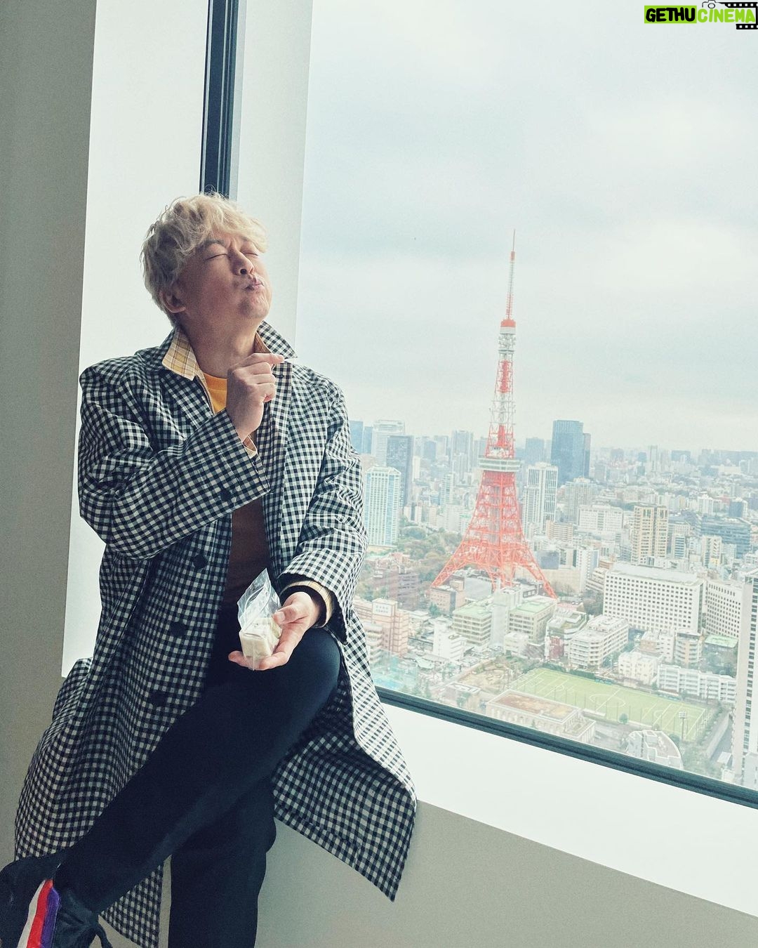 Shingo Katori - 89.1K Likes - ホテルでプラダでサンドウィッチ
と東京タワー
@25ansjp 今日発売
#25ans
#東京エディション虎ノ門
#TokyoEDITIONToranomon
#プラダ
#PRADA
#サンドウィッチ
#赤トンボ
#東京タワー
#tokyotower