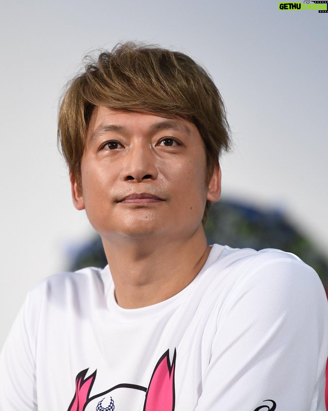 Shingo Katori Instagram - ありがとうございます @katorishingo_official! We’re absolutely delighted to receive a donation of EUR 100,000 from Japanese musician and artist Shingo Katori to fund the IPC’s first Para athlete internship programme. The IPC special ambassador for the Tokyo 2020 #Paralympics and Para sport advocate raised the funds through the “Shingo Katori NFT Art Charity Project”. The new IPC athlete internship programme aims to help Para athletes make the transition from an athletic career to a professional career. Read the full story 🔗 on our story. 国際パラリンピック委員会(IPC)初のパラアスリート向けインターンシップのために、日本のミュージシャン、そしてアーティストの香取慎吾さんから10万ユーロの寄付をいただき、大変うれしく思います。 #Paralympics Tokyo, Japan