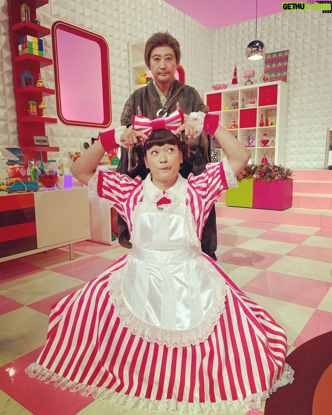 Shingo Katori - 78.7K Likes - 明日のワルイコあつまれの
友近さんが一休さんだったり。
ワルイコに来てくれた時のみちょぱとしんごちんだったり。
慎吾ママと楊貴妃な吉田羊さんだったり。
漫画風ポートレートだったり。
明後日金沢21世紀美術館での個展閉幕だったり。
カホさんの昼寝だったり。
昼寝なのに自撮りだったり。
僕のリュックだったり。
#ワルイコあつまれ
#友近
#一休さん
#慎吾ママ
#みちょぱ
#しんごちん
#吉田羊
#楊貴妃
#漫画風ポートレート
#金沢
#WhoAmITour
#金沢21世紀美術館
#カホさん
#昼寝
#自撮り
#リュック
#バレンシアガ
#balenciaga
