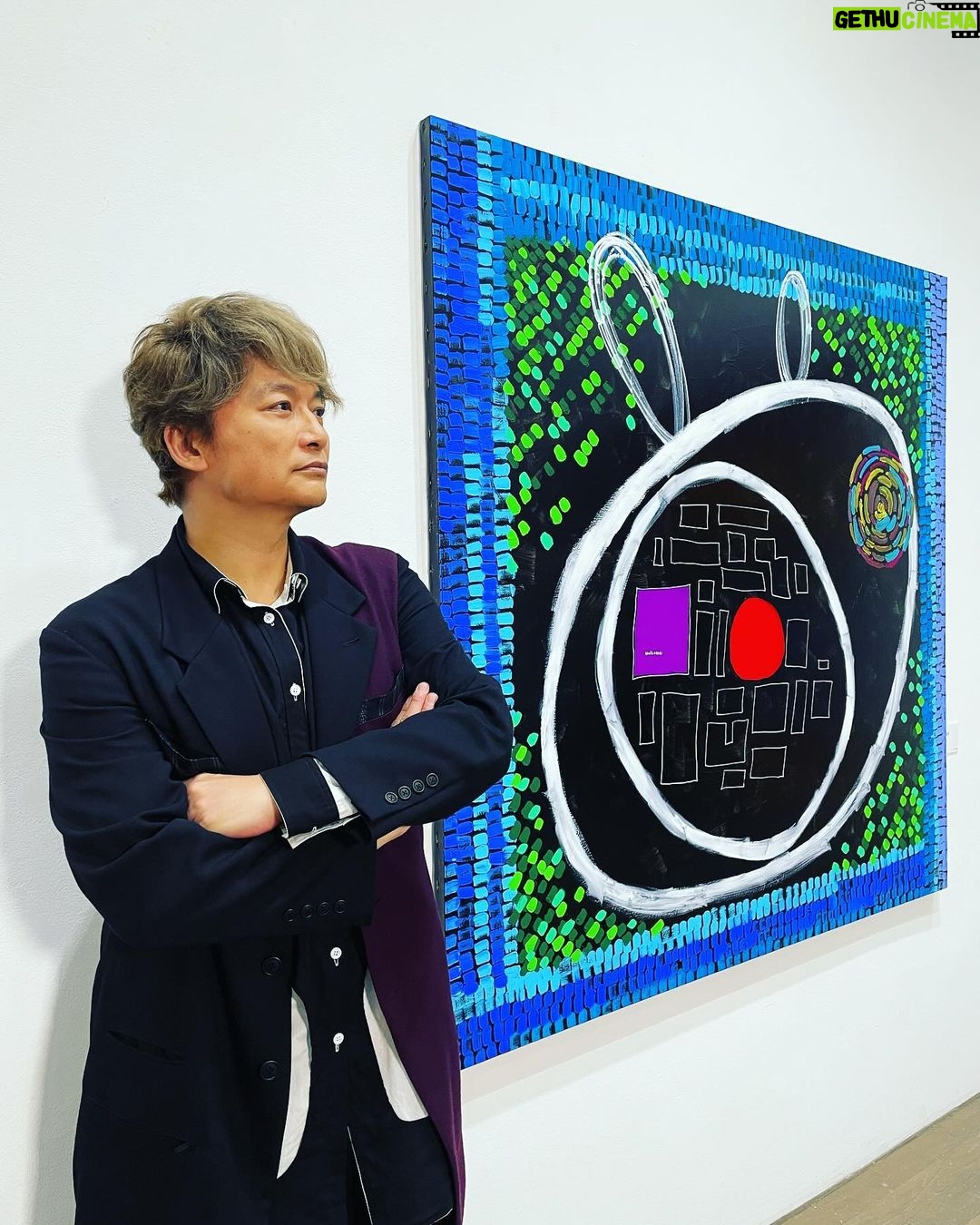 Shingo Katori - 76.4K Likes - #金沢21世紀美術館 での個展
#WhoAmITour 10月に入って折り返し
残り2週間 10月15日までです!
多くの方が遊びに来てくれていて嬉しいです。感謝。