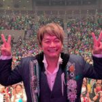 Shingo Katori Instagram - #BlackRabbit 石川公演 #本多の森北電ホール から、そろそろ2ヶ月が経とうとしています。 石川で一足先に1人千秋楽を迎えた #SNGdancers #加賀谷一肇 @k.kazutada の写真を見て、今月18日に行われる広島での千秋楽公演を思い、とても楽しみでもあり、寂しさも滲む季節外れの暑さです。 安定しない気候の変化に、体調崩しませんように。 今日も、ひとつでも多くの安定した心の笑顔に会えますように。