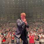Shingo Katori Instagram - #BlackRabbit 石川公演 #本多の森北電ホール から、そろそろ2ヶ月が経とうとしています。 石川で一足先に1人千秋楽を迎えた #SNGdancers #加賀谷一肇 @k.kazutada の写真を見て、今月18日に行われる広島での千秋楽公演を思い、とても楽しみでもあり、寂しさも滲む季節外れの暑さです。 安定しない気候の変化に、体調崩しませんように。 今日も、ひとつでも多くの安定した心の笑顔に会えますように。