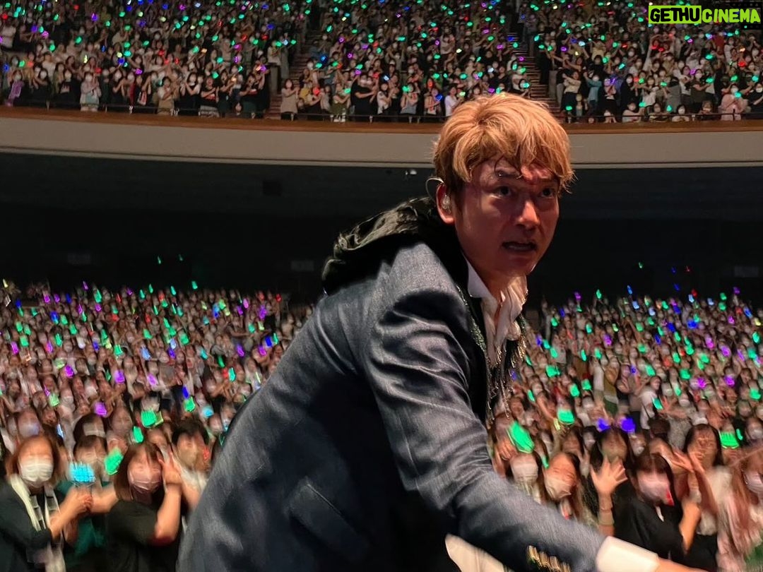 Shingo Katori Instagram - #10月が終わる #ハッピーハロウィン #ハッピー山本 #山本耕史お誕生日おめでとう #北九州ソレイユホール #のステージで撮った写真 #ハッピーハロウィーン #ハッピーやまもーと