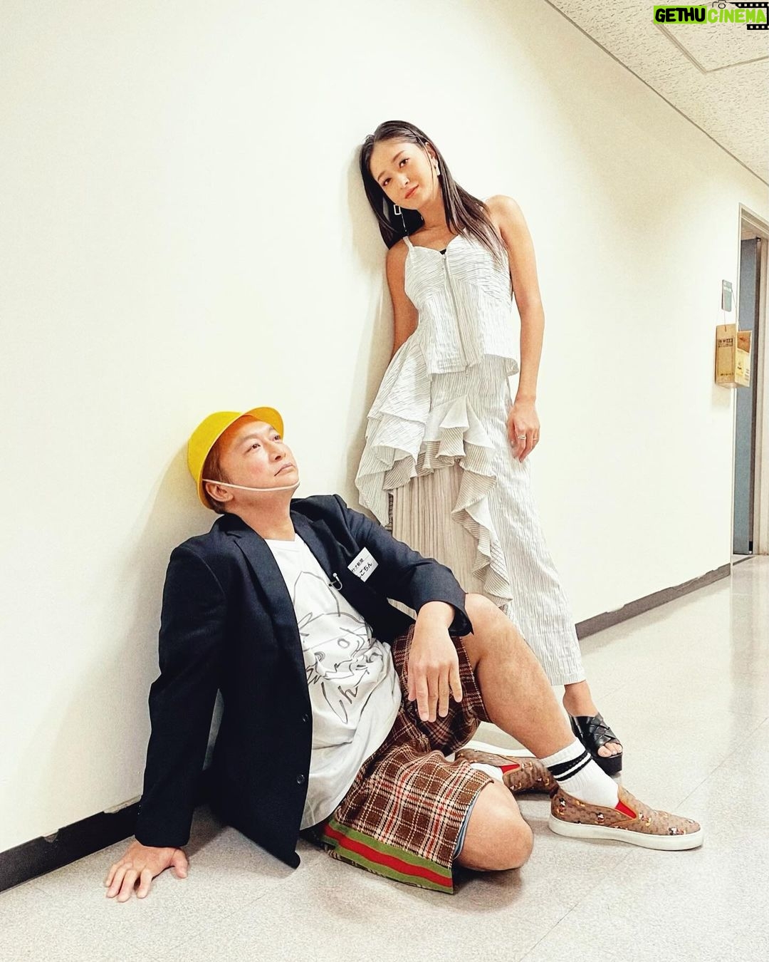 Shingo Katori - 78.7K Likes - 明日のワルイコあつまれの
友近さんが一休さんだったり。
ワルイコに来てくれた時のみちょぱとしんごちんだったり。
慎吾ママと楊貴妃な吉田羊さんだったり。
漫画風ポートレートだったり。
明後日金沢21世紀美術館での個展閉幕だったり。
カホさんの昼寝だったり。
昼寝なのに自撮りだったり。
僕のリュックだったり。
#ワルイコあつまれ
#友近
#一休さん
#慎吾ママ
#みちょぱ
#しんごちん
#吉田羊
#楊貴妃
#漫画風ポートレート
#金沢
#WhoAmITour
#金沢21世紀美術館
#カホさん
#昼寝
#自撮り
#リュック
#バレンシアガ
#balenciaga