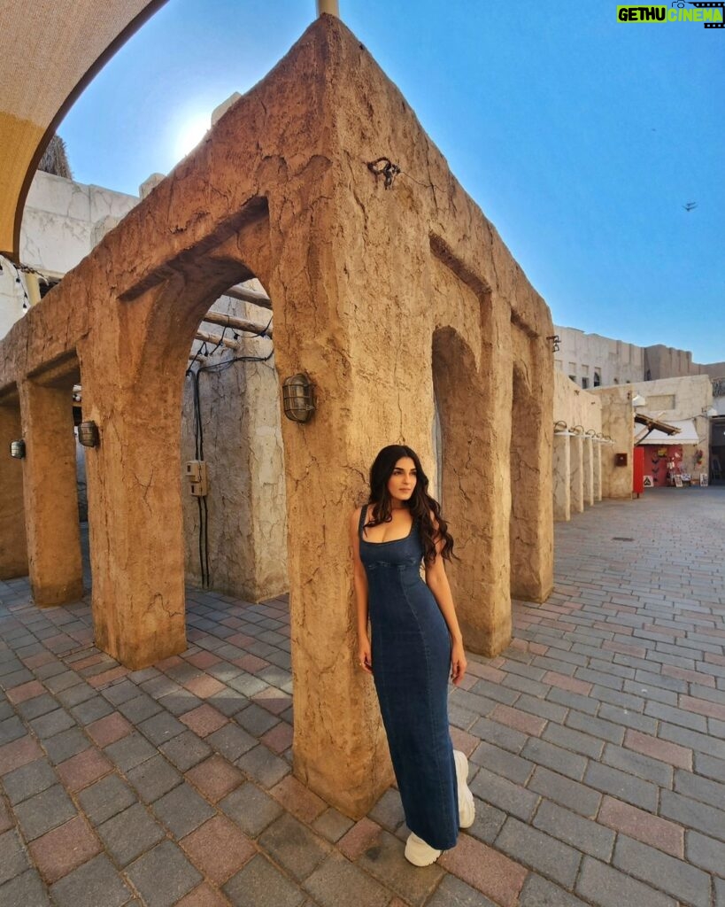 Shiny Doshi Instagram - The timeless allure of Al Seef Dubai 🩷 #dubai🇦🇪 Dubai UAE