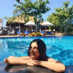 Shiny Doshi Instagram - Just another #poolday @mayfairmorjim ⛱️🌊 #mood #goadiaries Mayfair On Sea, Morjim