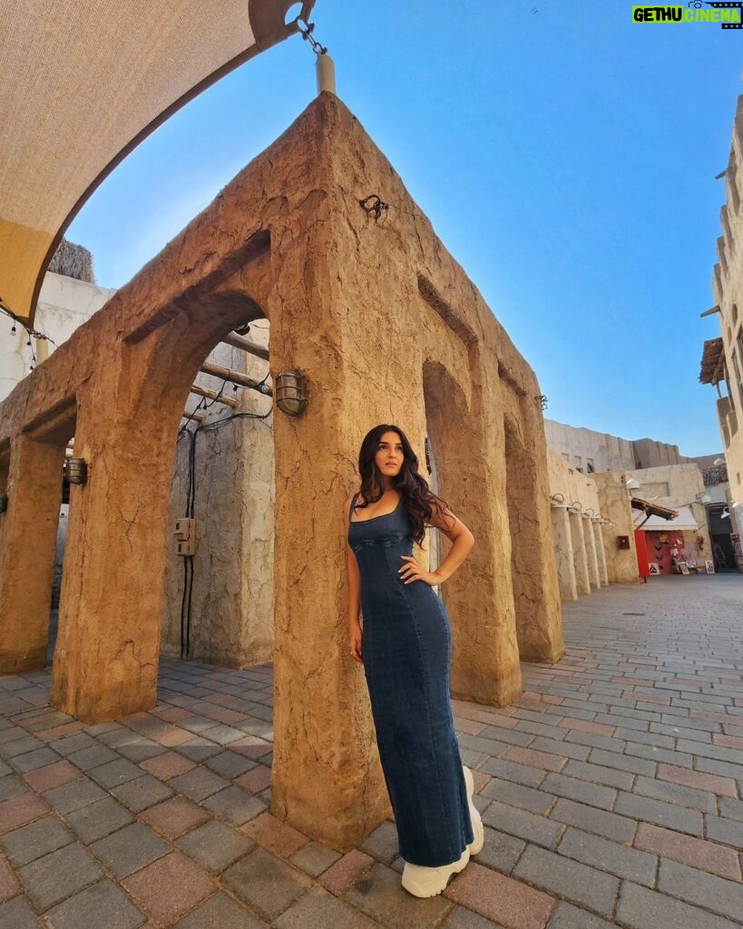 Shiny Doshi Instagram - The timeless allure of Al Seef Dubai 🩷 #dubai🇦🇪 Dubai UAE