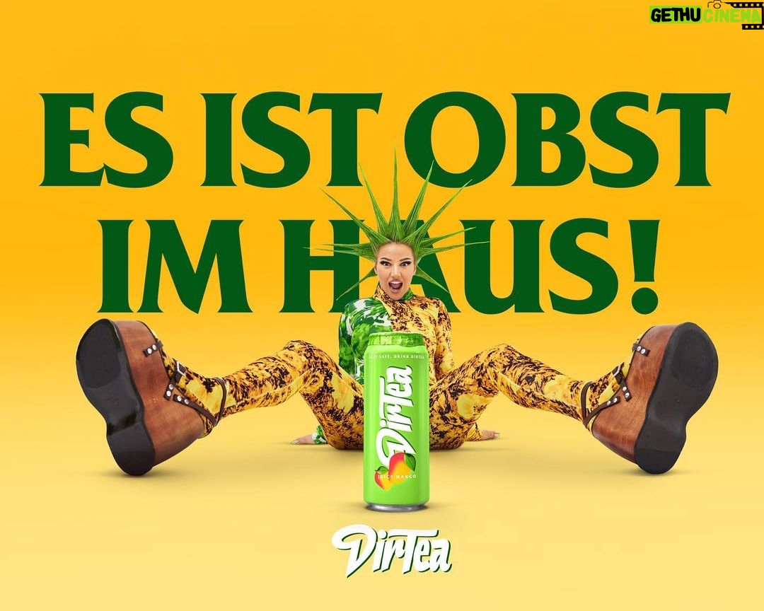 Shirin David Instagram - und mango ist bekanntlich die süßeste frucht 🥭💦 producer & creative @shirindavid stylist & creative @pativalpati make up @shirindavid hair stylist @diegofraile_ hair styling assistant @y.masa0711 photos @hendrikgergen photo assistant @patrickimbacher layout @mdossantos post production @mostmagic behind the scenes phots & videos @anton client @dirtea two piece @richardquinn shoes @acnestudios