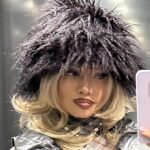 Shirin David Instagram - a week of looks 🎧👩🏼‍💻💅🏼🕷️👚✨