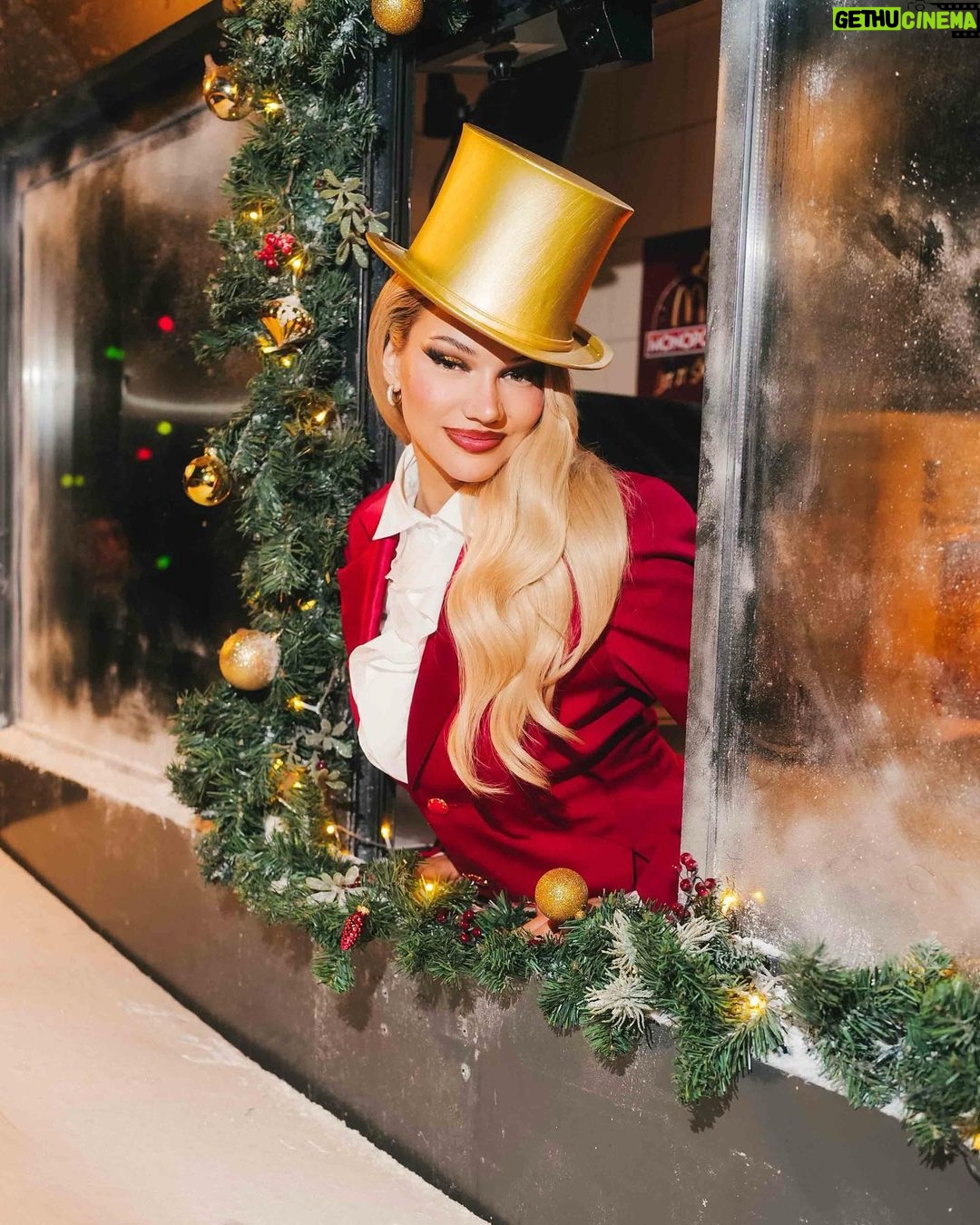 Shirin David Instagram - Miss Monopoly 🎩