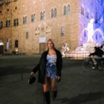 Shirin David Instagram - I want a man to overpower my masculine energy to bring that girly side out of me 👩🏼‍🦯 Florence, Italy