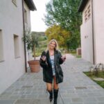 Shirin David Instagram - I want a man to overpower my masculine energy to bring that girly side out of me 👩🏼‍🦯 Florence, Italy