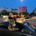 Shirin David Instagram - wir sind überall 🥰💦 @dirtea 😱 habt ihr euch schon dirtea nachhause geflinkt? 🤓 mit meinem code „SHIRIN“ bekommt ihr als neukunden bei @flinkgermany in den nächsten 48 stunden einen 12€ rabatt bei einem mindestbestellwert von 20€ 🚨🔥 @flinkgermany ist übrigens in 39 städten in deutschland und jetzt auch in wien vertreten ✔️ #dirtea #StaySafeDrinkDirtea