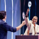 Shirin David Instagram - auf diesen moment habe ich mein ganzes leben lang gewartet 🦉🪄 die dritte folge „wer stiehlt mir die show“ läuft am dienstag um 20:15 uhr auf @prosieben mit dem unglaublichem @officiallyjoko und meinen zauberhaften mitstreitern @teddyteclebrhan und @bastianpastewka 💗🔥