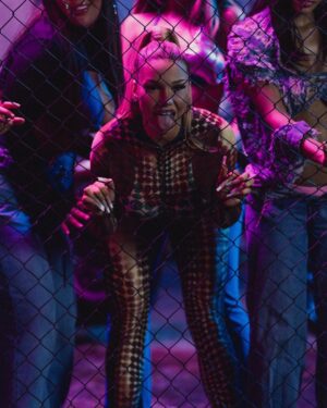 Shirin David Instagram - aber real bad bitches lieben bad bitches weil, ich kann das 💯💘 video droppt heute um 23:59 🥵