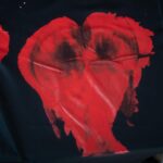 Shirin David Instagram - hab gestern für euch neuen merch „gemalt“ droppt am sonntag 02.05.21 um 12/00 uhr auf shirizzleshop.de Playboy Mansion