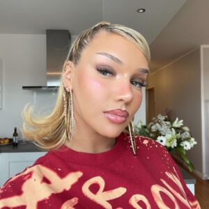 Shirin David Instagram - happy 420 🥵🍀