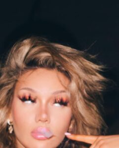 Shirin David Instagram - bin genau so eine doch mir fehlt so einer Atlantic Ocean