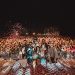 Shirley Setia Instagram - Nirma University Ahmedabad you have my heart 🫶🏻 Thank youuuu for everything!! 🫶🏻🧢 📷: @afrographer @sabaamalik01 @surajrava @among_jamir @ratneshbhagatmusic @ridaymusicofficial @purvaze.buxy @donaldkevin04 @rinkeshmakwana ft. @firozasetia