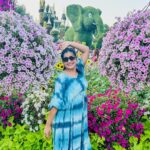 Shiva Jyothi Instagram - #dubaimiraclegarden ❤️ #newpost #instagram #instagood #travel #dubai #familytrip #coupletravel #jyothakka #shivajyothi Miracle Garden, Dubai