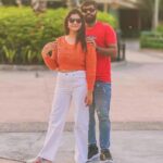 Shiva Jyothi Instagram - #dubai🇦🇪 #motiongatedubai #day1 . . . . #newpost #instagram #instagood #dubai #travelphotography #traveldairies #explore #husbendandwife #family #shivajyothi #jyothakka Motiongate - Dubai Parks & Resorts