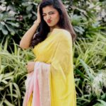 Shiva Jyothi Instagram – “The best protection any woman 
can have… is courage.” 💪
.
.
.
.
.
Saree & blouse : @kvs_shopping ❤️

Pc @ganguly_manthri ❤️

Edit @thehashtag_photography ❤️

#newpost #insatgram #instagood #saree #pics #jyothakka #shivajyothi