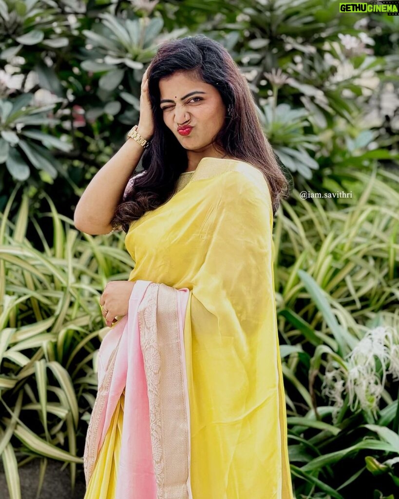 Shiva Jyothi Instagram - “The best protection any woman can have... is courage.” 💪 . . . . . Saree & blouse : @kvs_shopping ❤️ Pc @ganguly_manthri ❤️ Edit @thehashtag_photography ❤️ #newpost #insatgram #instagood #saree #pics #jyothakka #shivajyothi
