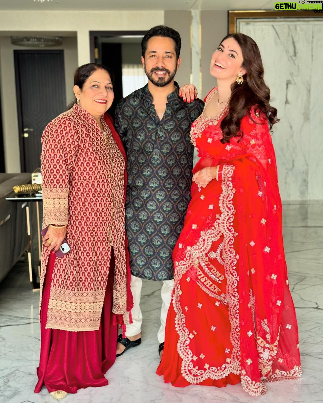 Shivaleeka Oberoi Instagram - #HappyBirthday to my super chill MIL. ❤️❤️❤️