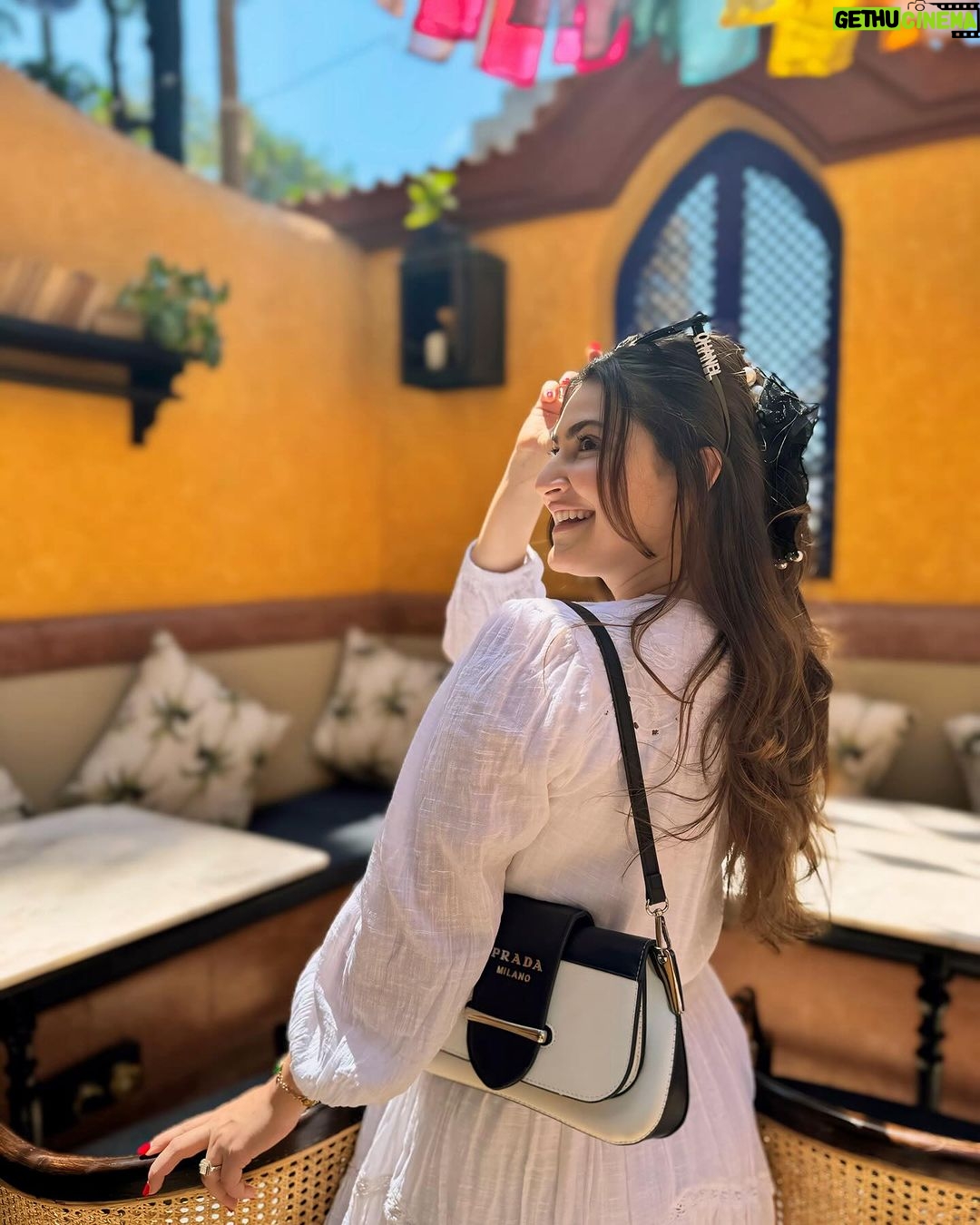 Shivaleeka Oberoi Instagram - Rainbows & bows 🌈🎀