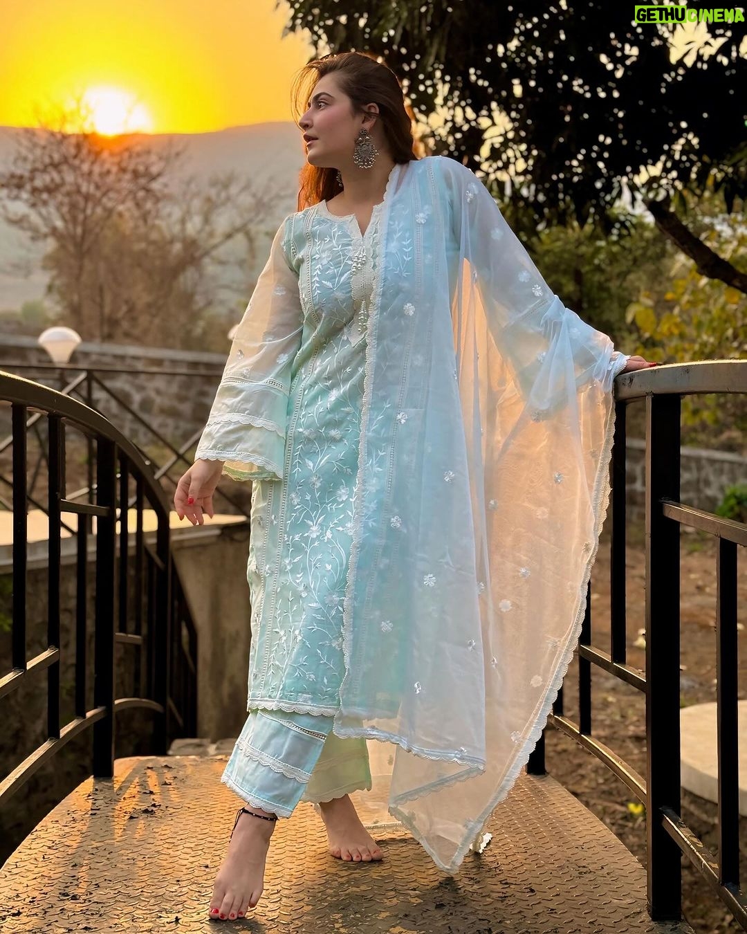 Shivaleeka Oberoi Instagram - Itβs ok CHAND π Even Iβm Khoya Khoya π¦π€