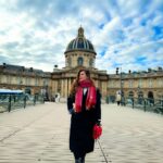 Shivaleeka Oberoi Instagram - Rêveuse 🥀 #Paris #Amour #Dreamy ☁️