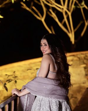 Shivangi Joshi Instagram - 🌙 

Styled By:- @nehaadhvikmahajan
👗Outfit:- @neerusindia @neerusprive
💎Jewellery:- @koharbykanika
 Hair:- @sunny_hairr