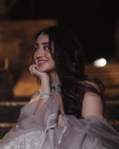 Shivangi Joshi Instagram - 🌙 Styled By:- @nehaadhvikmahajan 👗Outfit:- @neerusindia @neerusprive 💎Jewellery:- @koharbykanika Hair:- @sunny_hairr Udaipur, Rajasthan